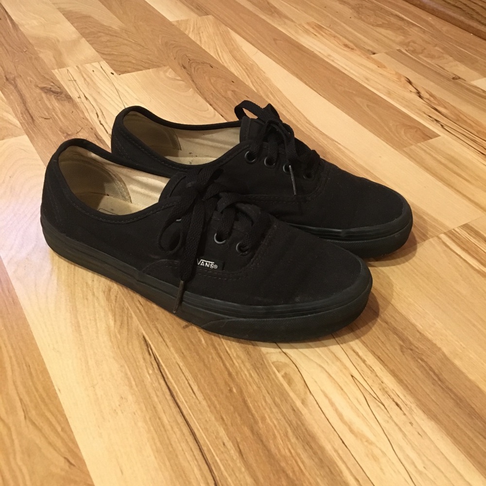 Vans Authentic Style size 7.5 women’s black midnight lace up skateboarding shoe